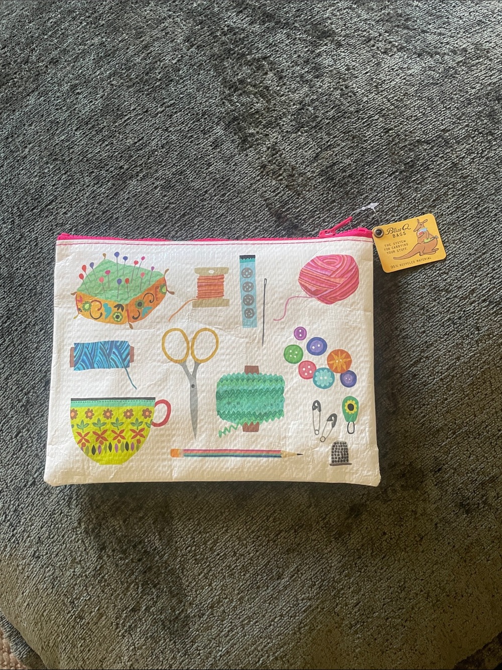 Blue Q Bags- Sewing Tools Pouch - White with Pink zipper